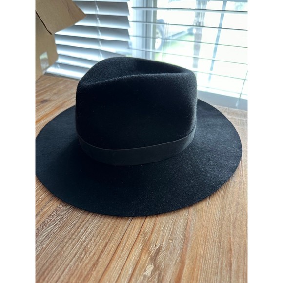 janessa leone wool hat new